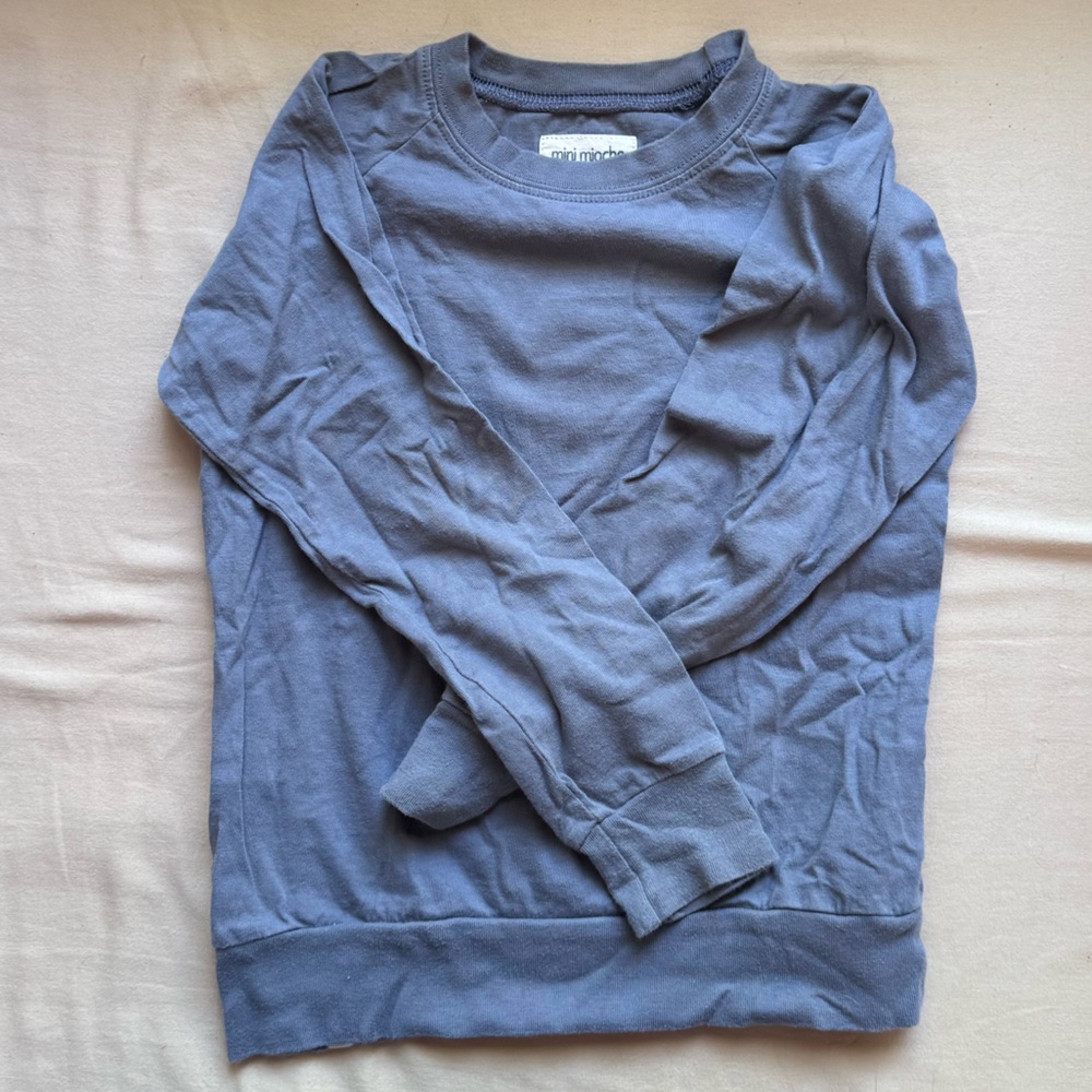 Soft grey organic cotton light sweatshirt